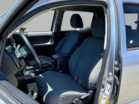 Used 2021 Toyota Tacoma SR AWD/4WD image 23