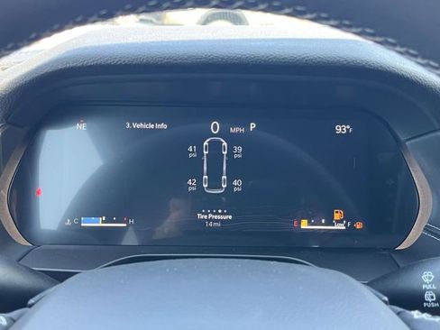 New 2025 Jeep Grand Cherokee L Laredo image 25