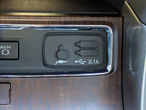 Used 2021 Subaru Ascent Touring w/ Popular Package #2A image 32