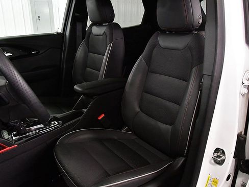 Used 2023 Chevrolet TrailBlazer RS w/ Convenience Package image 27