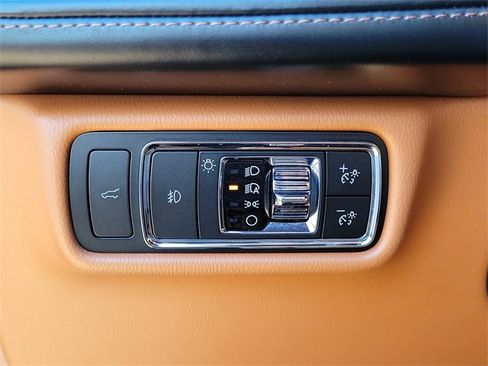 Certified 2022 Lincoln Aviator Black Label w/ Dynamic Handling Package image 12