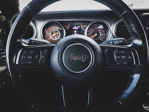 Used 2020 Jeep Gladiator Sport w/ Quick Order Package 24S image 11