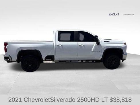 Used 2021 Chevrolet Silverado 2500 LT w/ Convenience Package AWD/4WD image 9