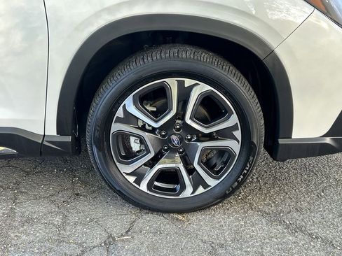 Certified 2023 Subaru Ascent Limited w/ Technology Package AWD/4WD image 13
