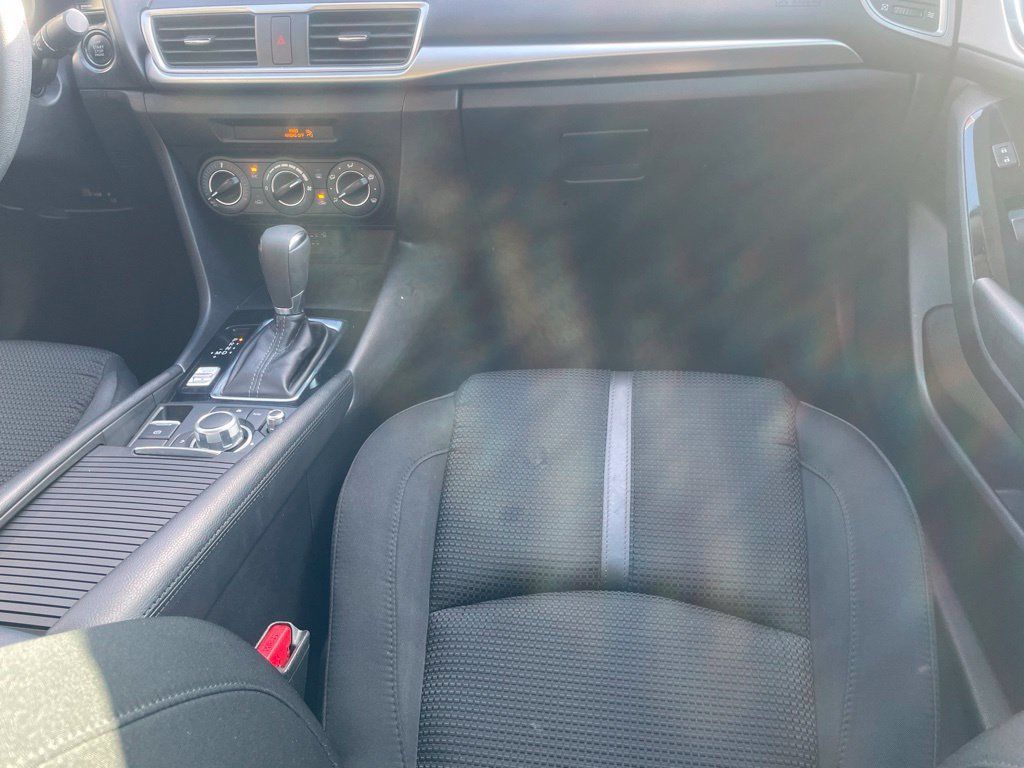 Used 2017 MAZDA MAZDA3 Sport w/ Preferred Equipment Package FWD image 22