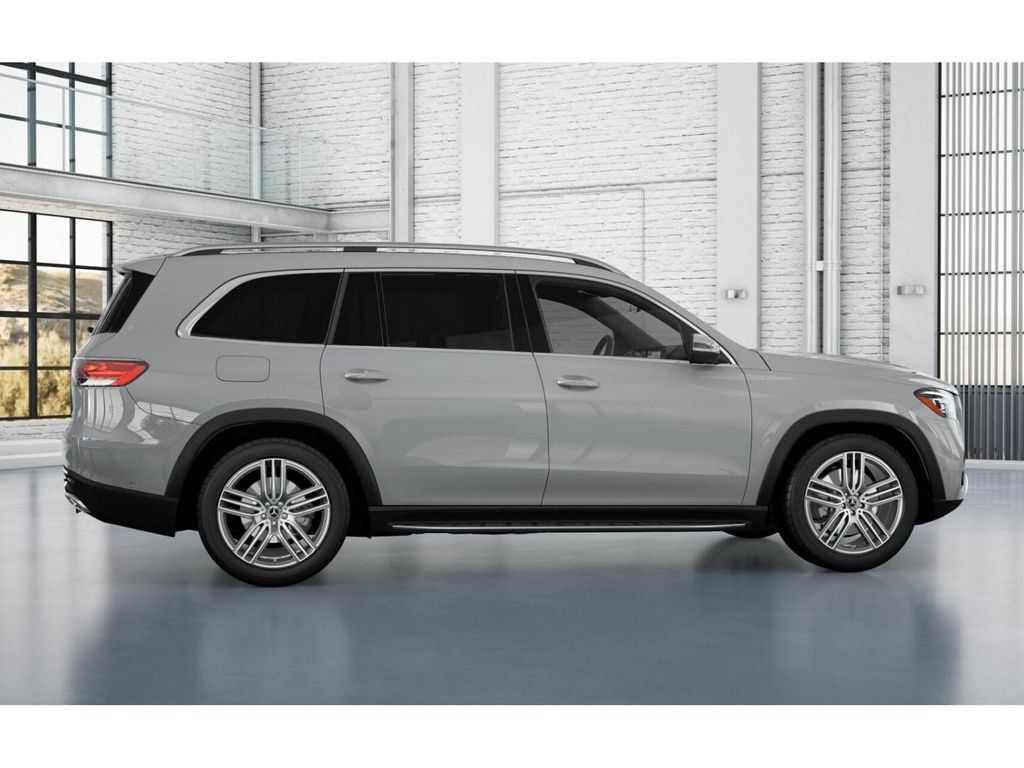 Certified 2026 Mercedes-Benz GLS 450 4MATIC image 17