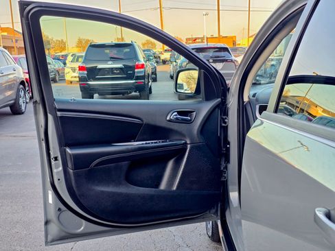 Used 2020 Dodge Journey Crossroad image 26