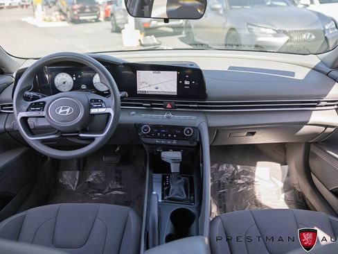 Used 2024 Hyundai Elantra SEL FWD image 30