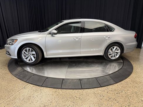 Used 2018 Volkswagen Passat 2.0T SE image 4