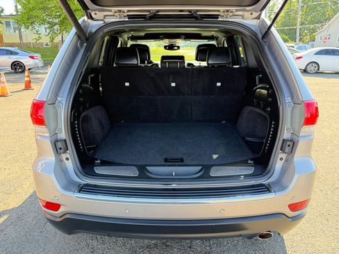 Used 2019 Jeep Grand Cherokee Limited AWD/4WD image 36