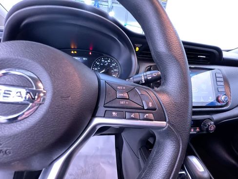 Used 2021 Nissan Kicks SV FWD image 20