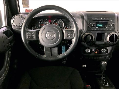 Used 2015 Jeep Wrangler Unlimited Sport w/ Connectivity Group image 5