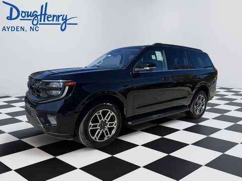 New 2025 Ford Expedition Active image 8