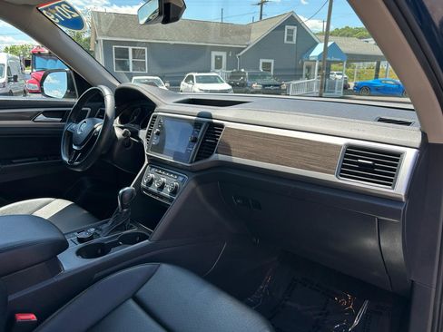 Used 2019 Volkswagen Atlas SE w/ Towing Package AWD/4WD image 17