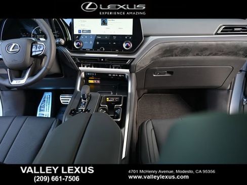 New 2026 Lexus TX 500h AWD image 7
