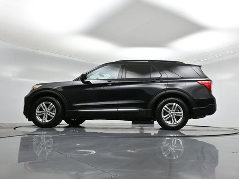 Certified 2022 Ford Explorer XLT image 55