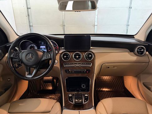 Used 2019 Mercedes-Benz GLC 300 4MATIC image 16