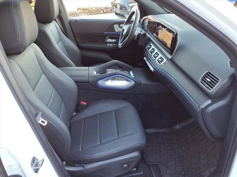 Used 2025 Mercedes-Benz GLE 450e 4MATIC image 16