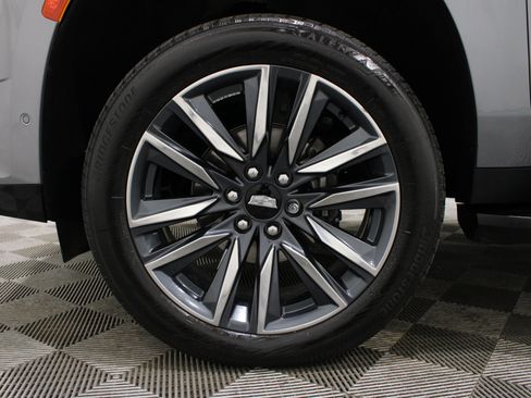 Used 2022 Cadillac Escalade ESV Sport Platinum AWD/4WD image 41