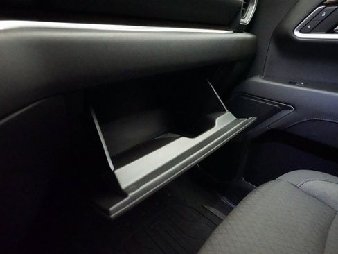 Used 2024 GMC Sierra 1500 Elevation image 29