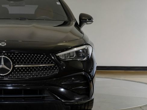 Used 2024 Mercedes-Benz CLE 300 4MATIC Coupe image 36