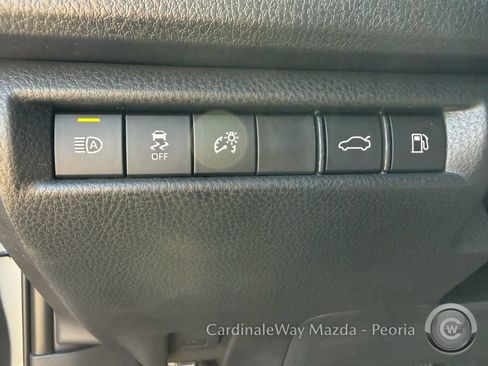Used 2026 Toyota Camry XLE FWD image 23