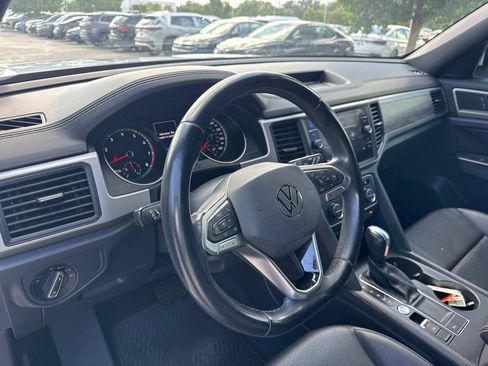 Used 2020 Volkswagen Atlas Cross Sport SE FWD image 9