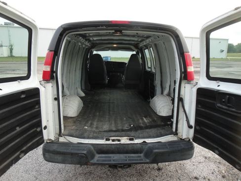 Used 2008 Chevrolet Express 1500 RWD image 19