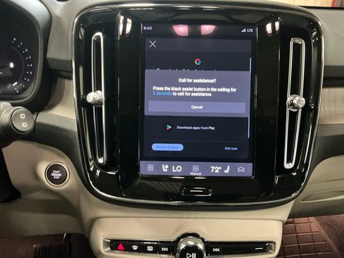 Certified 2023 Volvo XC40 B5 Plus w/ Protection Package Premier AWD/4WD image 19