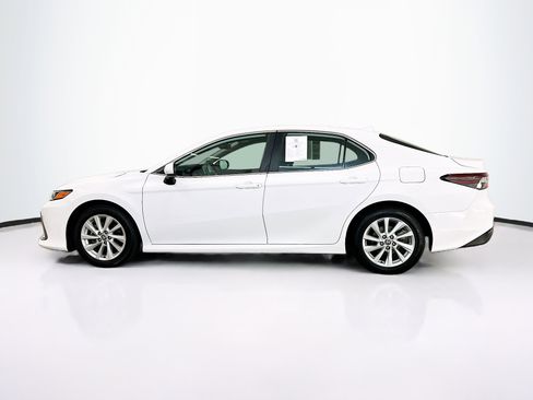Used 2024 Toyota Camry LE image 4