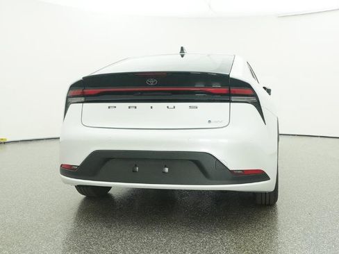 New 2026 Toyota Prius LE FWD image 14