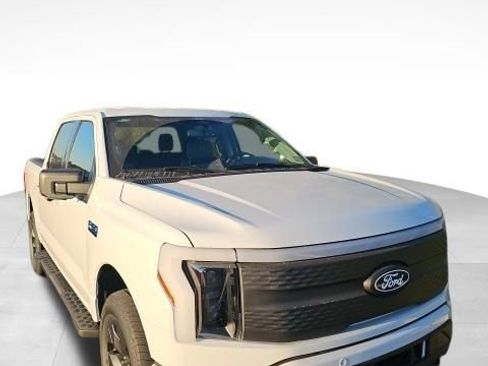 New 2025 Ford F150 Lightning Flash image 3