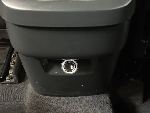 Used 2018 Volvo XC90 T5 Momentum w/ Convenience Package image 21