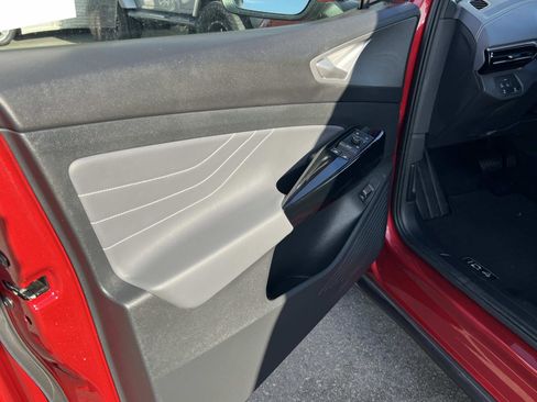 Certified 2023 Volkswagen ID.4 Pro S image 6