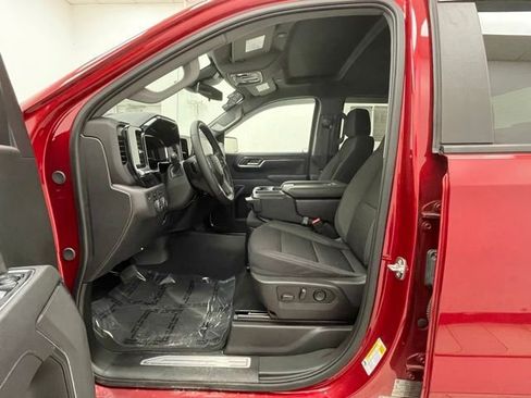 Certified 2025 Chevrolet Silverado 1500 RST AWD/4WD image 9