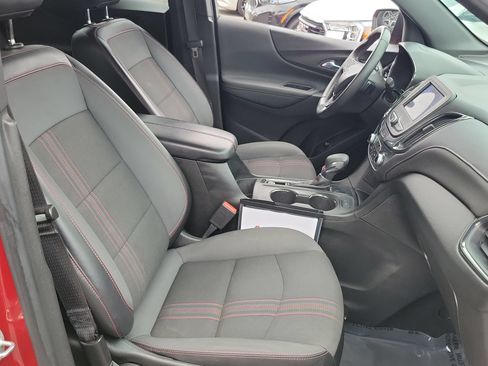 Used 2022 Chevrolet Equinox RS FWD image 17