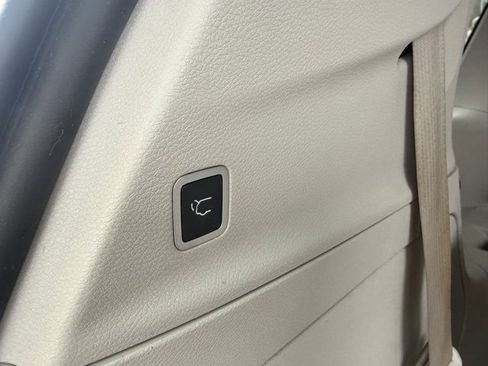 Used 2020 Chrysler Pacifica Limited image 7