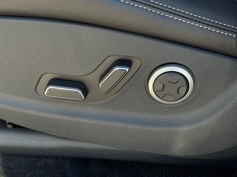 New 2026 Genesis GV70 2.5T image 25