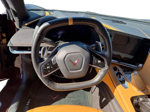 Used 2022 Chevrolet Corvette Stingray Preferred Cpe w/ Battery Protection Package RWD image 17