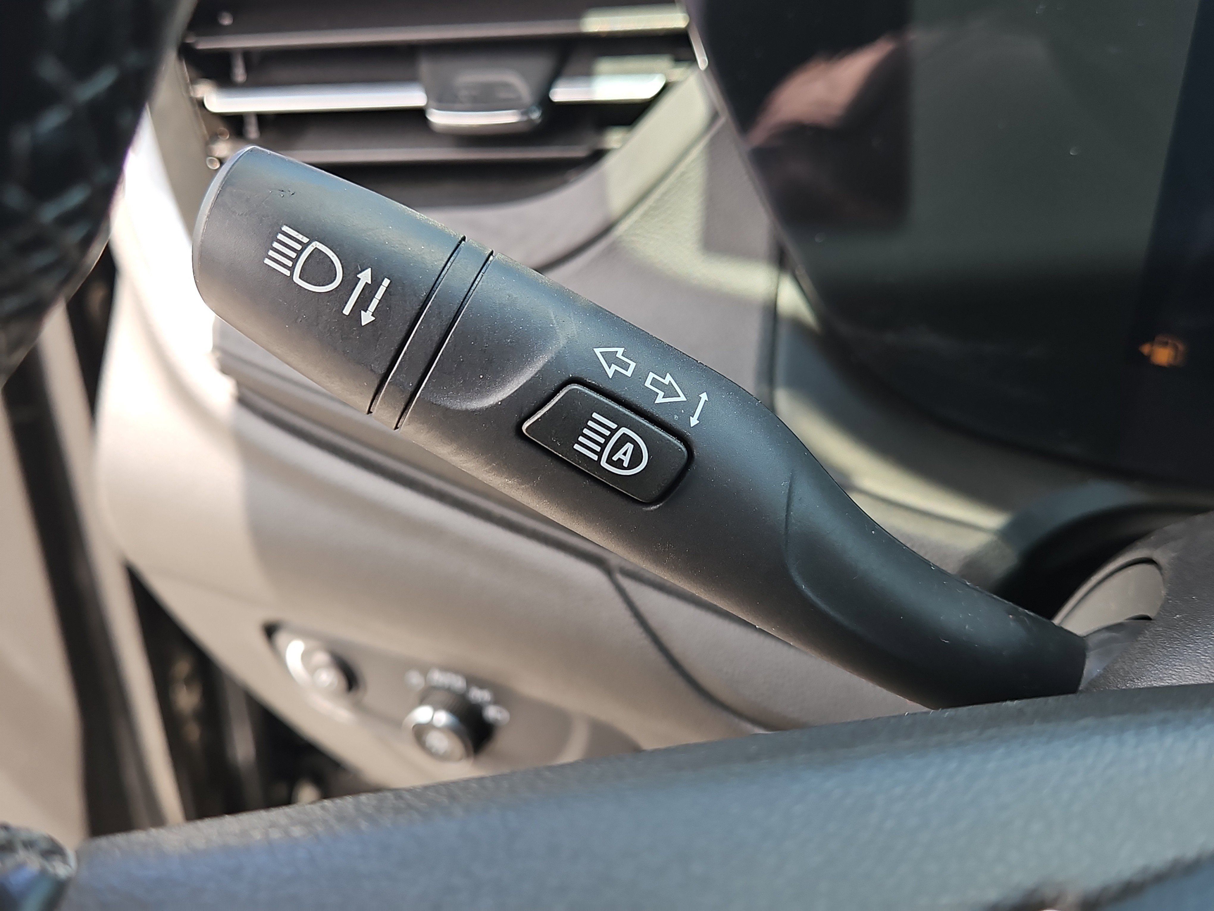 Certified 2024 Buick Encore GX Preferred FWD image 21