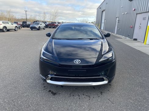 Used 2025 Toyota Prius Plug-In Hybrid w/ Limited Premium Package FWD image 1