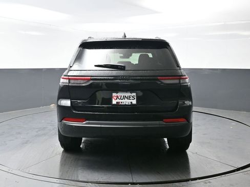 New 2026 Jeep Grand Cherokee Limited w/ Limited Altitude Package image 8