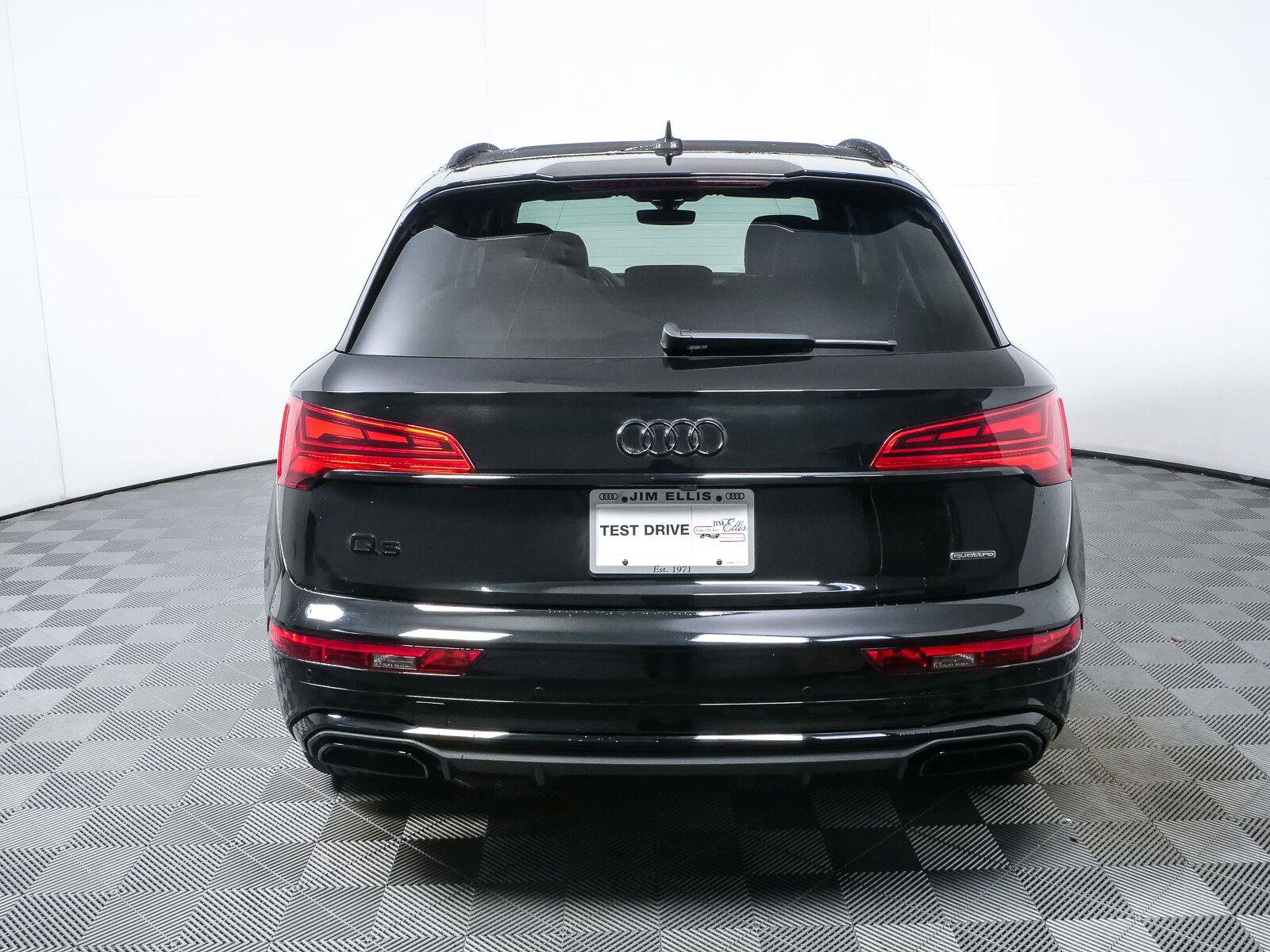 Used 2023 Audi Q5 2.0T Prestige w/ Prestige Package AWD/4WD image 33