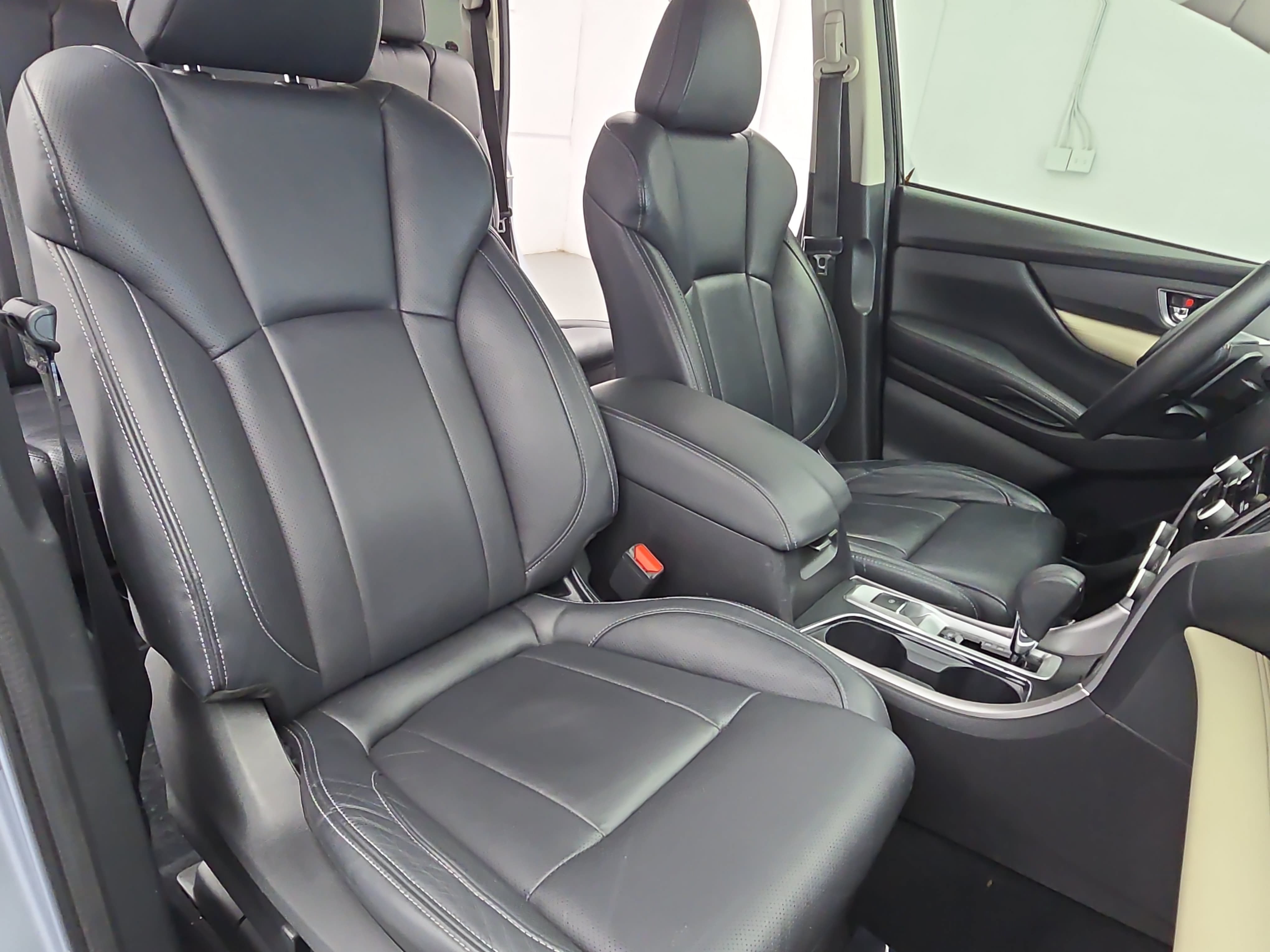 Used 2019 Subaru Ascent Limited AWD/4WD image 10