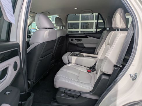 Used 2025 Honda Pilot EX-L image 28