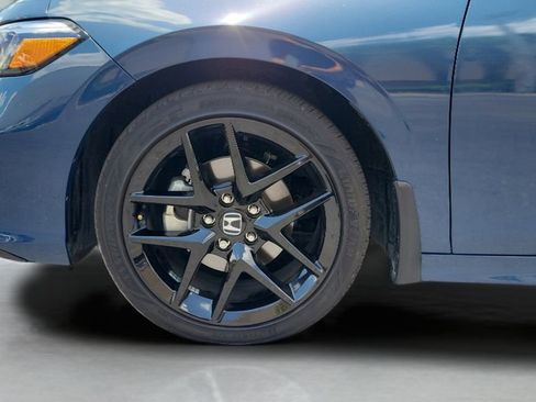 Used 2025 Honda Civic Sport image 3