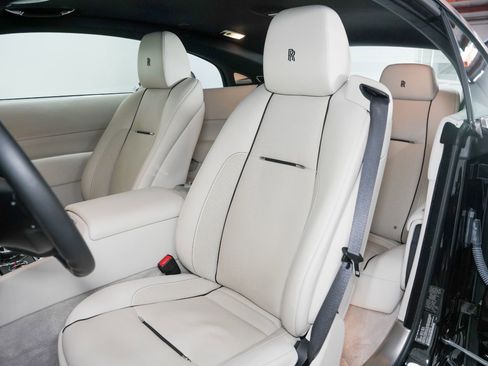 Used 2017 Rolls-Royce Wraith image 35