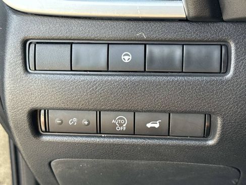Certified 2023 Nissan Rogue SL w/ SL Premium Package FWD image 35