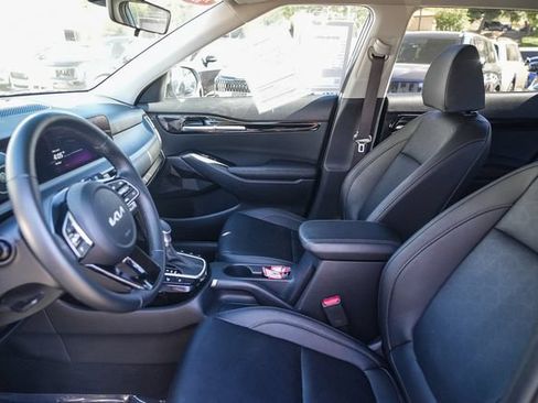 Certified 2025 Kia Seltos EX FWD image 18