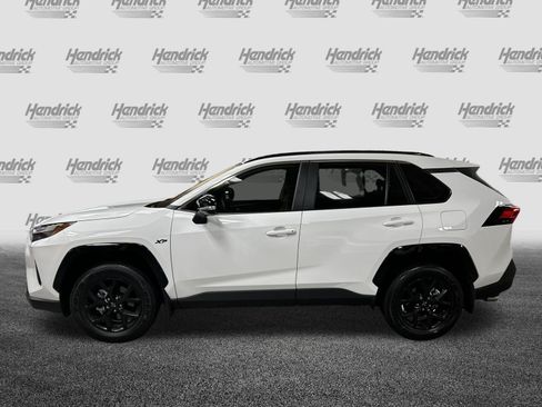 Used 2025 Toyota RAV4 XLE w/ Convenience Package FWD image 18